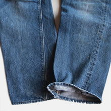 Load image into Gallery viewer, VINTAGE "LEVI'S" 505 SINGLE STITCH DENIM PANTS (W32×L30)