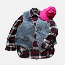 Load image into Gallery viewer, 1980's "WOOLRICH" PLAID WOOL SHIRT (SZ MEDIUM / GOOD COLOR)
