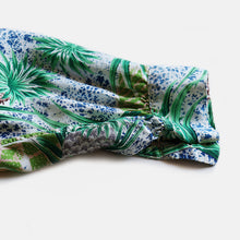 Load image into Gallery viewer, 1950's "HALE HAWAII" L/S RAYON HAWAIIAN SHIRT (SZ XL / GOOD CONDITION)