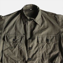 Load image into Gallery viewer, MADE IN USA N.O.S WW2 "U.S.ARMY" M-43 H.B.T JACKET (38R)