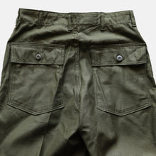 Load image into Gallery viewer, 1960's "U.S.ARMY" OG-107 COTTON SATEEN TROUSER (SZ W32×L29 / DEADSTOCK)