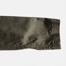 Load image into Gallery viewer, MADE IN USA N.O.S WW2 "U.S.ARMY" M-43 H.B.T JACKET (38R)