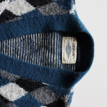 Load image into Gallery viewer, 1960's "ARROW" ARGYLE CARDIGAN (SZ LARGE / GOOD CONDITION)