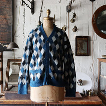 Load image into Gallery viewer, 1960's "ARROW" ARGYLE CARDIGAN (SZ LARGE / GOOD CONDITION)