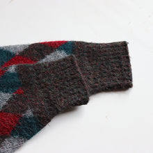 Load image into Gallery viewer, 1960's "ARROW" ARGYLE CARDIGAN (SZ LARGE / GOOD CONDITION)