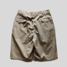 Load image into Gallery viewer, 1950's "U.S ARMY" CHINO SHORTS (SZ W34 / MINT CONDITION)