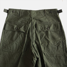 Load image into Gallery viewer, N.O.S 1960's "U.S.ARMY" OG-107 FATIGUE TROUSER (SZ MEDIUM)