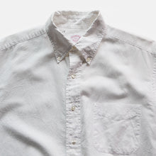 Load image into Gallery viewer, "BROOKS BROTHERS" OXFORD B.D SHIRT (LARGE) MADE IN USA