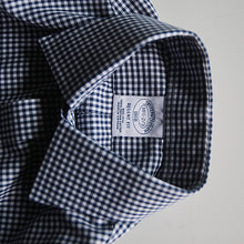 Load image into Gallery viewer, N.O.S "BROOKS BROTHERS" SUPIMA COTTON GINGHAM SHIRT (14 HALF)