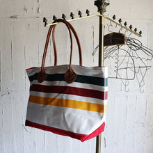 画像をギャラリービューアに読み込む, AROUND 2000's  "L.L.BEAN" BOAT AND TOTE (MADE IN USA / DEADSTOCK)