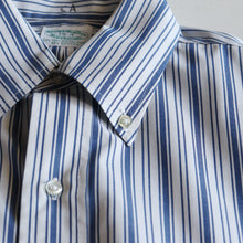 Load image into Gallery viewer, 1960's "BROOKS BROTHERS" B.D SHIRT (SZ 15 / 6 BUTTON / GOOD CONDITION)