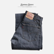 Load image into Gallery viewer, 1980's "LEVI'S" 505 ERALY DYE BLACK DENIM (SZ W32×L34 / GOOD CONDITION)