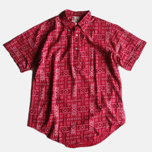 Load image into Gallery viewer, N.O.S 1960's "GUYS AND DOLLS" BANDANA PATTERN S/S PULLOVER (LARGE)