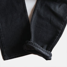 Load image into Gallery viewer, 1990's "LEVI'S" 505 BLACK DENIM MADE IN USA (W34 L30)