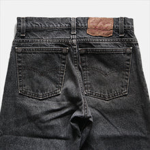 Load image into Gallery viewer, 1990's "LEVI'S" 550 SLIM TAPARED BLACK DENIM (W29×L29) EARLY DYE