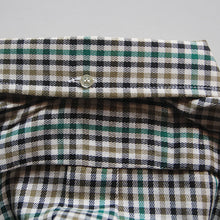 Load image into Gallery viewer, N.O.S 1960's "OMAR" B.D SUMMER SHIRT (MEDIUM)