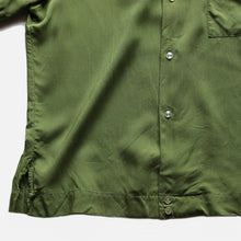 Load image into Gallery viewer, 1950's~ "MR.JOEL CALIFORNIA" RAYON BOWLING SHIRT (SZ LARGE / GOOD CONDITION)