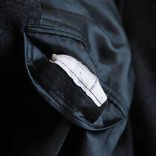 Load image into Gallery viewer, VINTAGE "BROOKS BROTHERS" THREE PIECE WOOL SUIT (39R×W32) MINT CONDITION