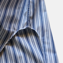 Load image into Gallery viewer, 1960's "BROOKS BROTHERS" B.D.SHIRT (SZ 15 / 6 BUTTON / GOOD CONDITION)