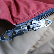 Load image into Gallery viewer, 1970's "CAMP 7" OUTDOOR PUFF JACKET (SZ LARGE / GOOD COLLOR)