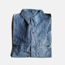 Load image into Gallery viewer, DEAD STOCK 1940's "U.S.N" COTTON CHAMBRAY L/S SHIRT (SZ 14H)