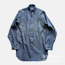 Load image into Gallery viewer, 1940's~ "U.S.N" BLUE CHAMBRAY SHIRT (SZ 14H / DEADSTOCK→1 WASH)