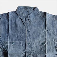 Load image into Gallery viewer, DEAD STOCK 1940's "U.S.N" COTTON CHAMBRAY L/S SHIRT (SZ 14H)
