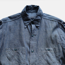 Load image into Gallery viewer, 1940's~ "U.S.N" BLUE CHAMBRAY SHIRT (SZ 14H / DEADSTOCK→1 WASH)