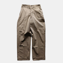 Load image into Gallery viewer, 1940's "U.S.ARMY" M-43 CHINO TROUSER (W30×L31 / DEADSTOCK)