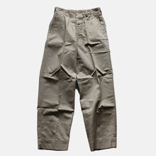 Load image into Gallery viewer, 1960's WORK CHINO TROUSER (SZ W30 L29 / GOOD CONDITION)