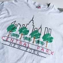 Load image into Gallery viewer, 1990's "CENTRAL PARK N.Y" SOUVENIR COTTON T-SHIRT (SZ XL / GOOD CONDITION)