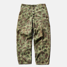 Load image into Gallery viewer, 1940's "U.S.M.C" P-44 DUCK HUNTER CAMO TROUSER (SZ W36 L30 / GOOD CONDITION)