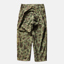 Load image into Gallery viewer, 1940's "U.S.M.C" P-44 DUCK HUNTER CAMO TROUSER (SZ W36 L30 / GOOD CONDITION)