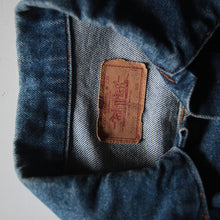 Load image into Gallery viewer, 1980's "LEVI'S" 70505 DENIM JACKET (42 LARGE)