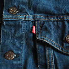 Load image into Gallery viewer, 1970's "LEVI'S" 70505 DENIM JACKET (44 LARGE)