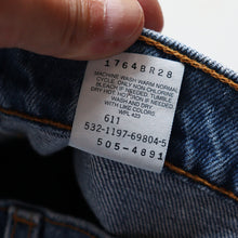 Load image into Gallery viewer, 1990's "LEVI'S" 505 BLUE DENIM PANTS (W33×L30 / MADE IN USA)