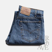 Load image into Gallery viewer, 1990's "LEVI'S" 505 BLUE DENIM PANTS (W33×L30 / MADE IN USA)