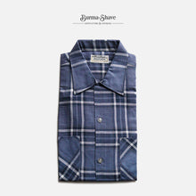 Load image into Gallery viewer, 1960's "W.T.GRANT" RAYON×COTTON BOX SHIRT (SZ 15 HALF / DEADSTOCK)