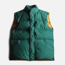 Load image into Gallery viewer, N.O.S 1980's "EDDIE BAUER" DOWN VEST (MEDIUM)
