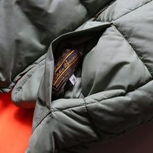 画像をギャラリービューアに読み込む, ~1980's "EDDIE BAUER" REVERSIBLE GOOSE DOWN VEST (SZ38 / MINT CONDITION)