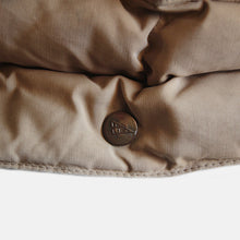 Load image into Gallery viewer, 1980's "EDDIE BAUER" GOOSE DOWN JACKET (MEDIUM)