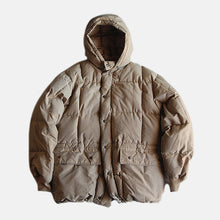 Load image into Gallery viewer, 1980's "EDDIE BAUER" GOOSE DOWN JACKET (MEDIUM)