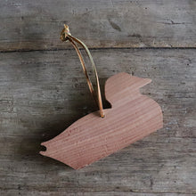 Load image into Gallery viewer, VINTAGE "EDDIE BAUER" WOOD ADBERTISING (DUCK)