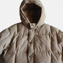 Load image into Gallery viewer, 1980's "EDDIE BAUER" GOOSE DOWN JACKET (MEDIUM)