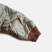 Load image into Gallery viewer, 1960's "EDDIE BAUER" QUILTING DOWN JACKET (LARGE)