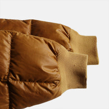 Load image into Gallery viewer, 1970's~ "EDDIE BAUER" GOOSE DOWN JACNET (SZ SMALL / MINT CONDITION)