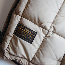 Load image into Gallery viewer, 1980's "EDDIE BAUER" DOWN PARKA (MEDIUM) MINT CONDITION