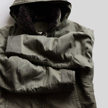 Load image into Gallery viewer, AROUND 1960's FRENCH NAVY DECK JACKET WITH HOODIE (SZ LARGE / GOOD CONDITION)