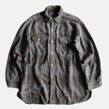 Load image into Gallery viewer, 1950's "PILGRIM" HEAVY FLANNEL SHIRT (LARGE)