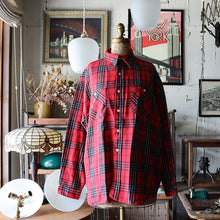 Load image into Gallery viewer, 1970's "BIG YANK" COTTON FLANNEL SHIRT (SZ LARGE / MINT CONDITION)